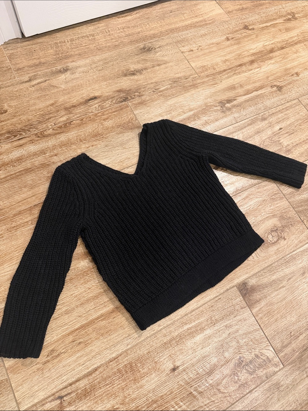 Ann Taylor Black V-Neck Ribbed Knit Sweater
